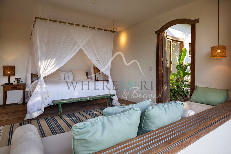 Exuberant home surrounded by nature in Trancoso