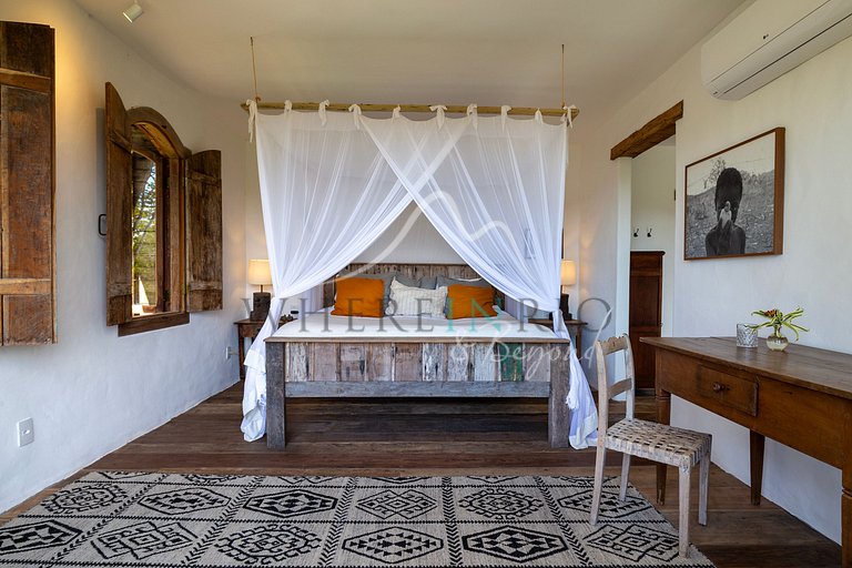 Exuberant home surrounded by nature in Trancoso