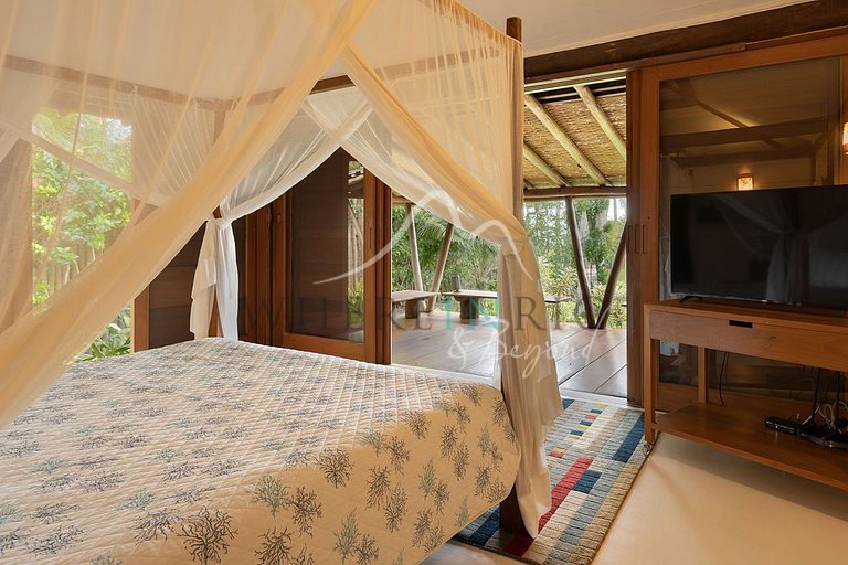 Luxury beachfront villa with pool in Trancoso