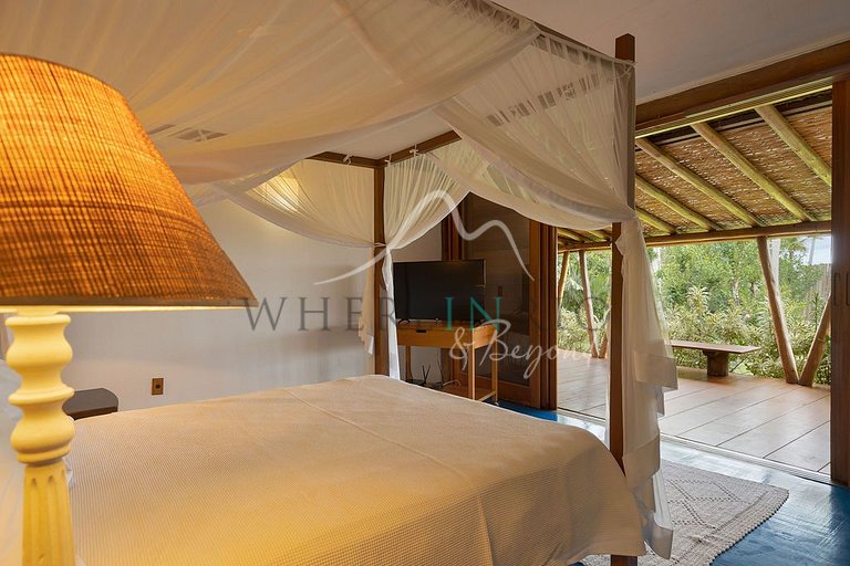 Luxury beachfront villa with pool in Trancoso