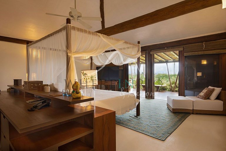 Luxury beachfront villa with pool in Trancoso