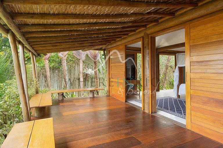 Luxury beachfront villa with pool in Trancoso