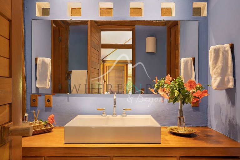 Luxury beachfront villa with pool in Trancoso