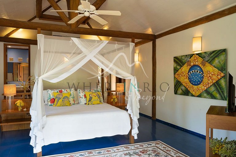 Luxury beachfront villa with pool in Trancoso