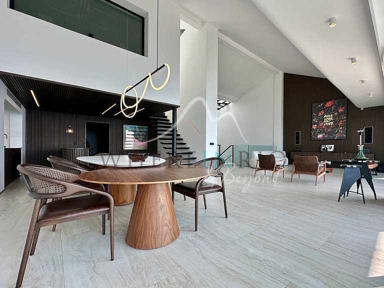 Luxury Home with Full Leisure Area in Joá.