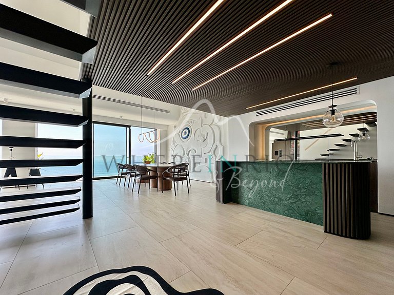 Casa de Luxo com Área de Lazer Completa no Joá