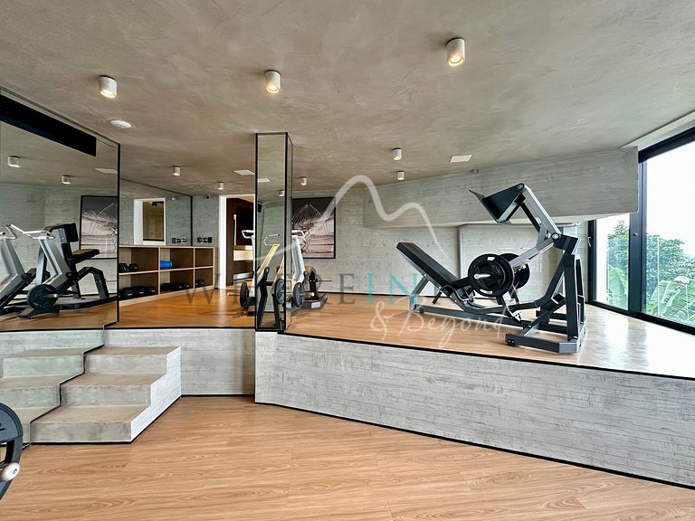 Luxury Home with Full Leisure Area in Joá.