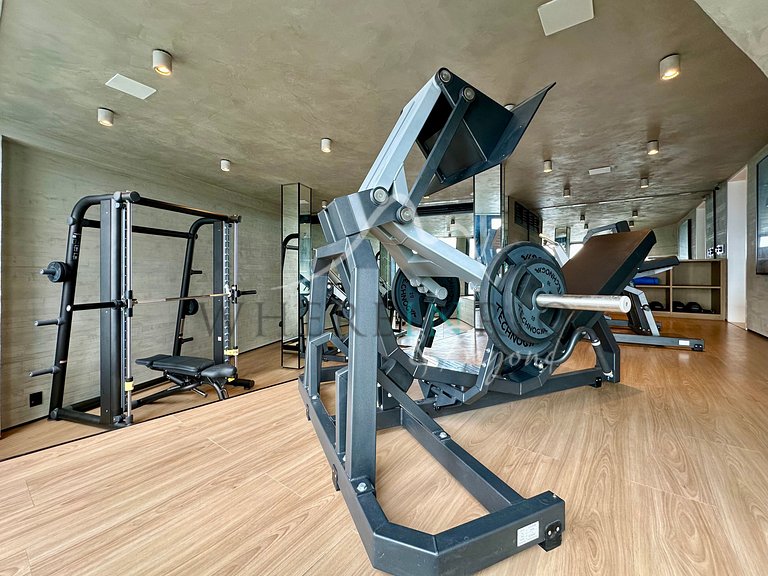 Luxury Home with Full Leisure Area in Joá.