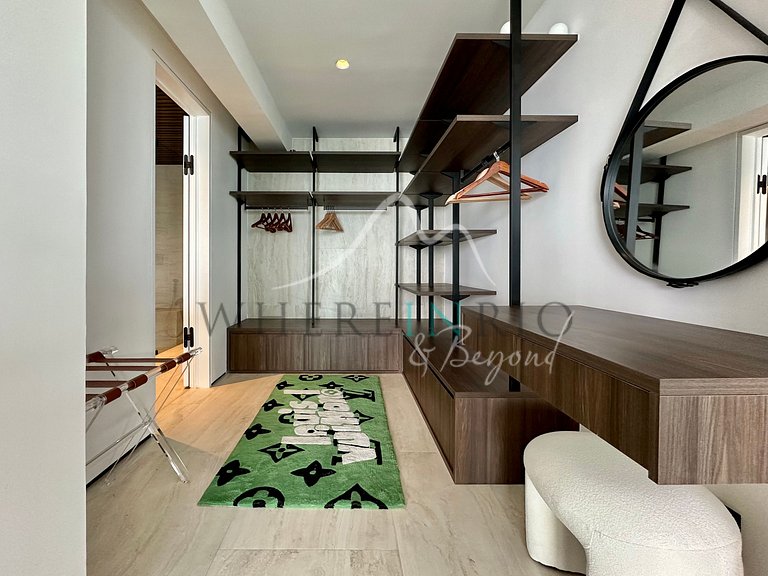 Luxury Home with Full Leisure Area in Joá.