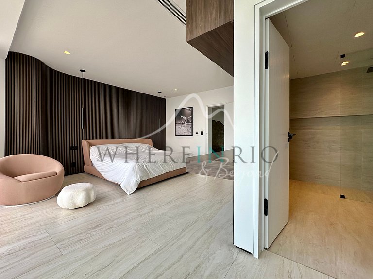 Luxury Home with Full Leisure Area in Joá.