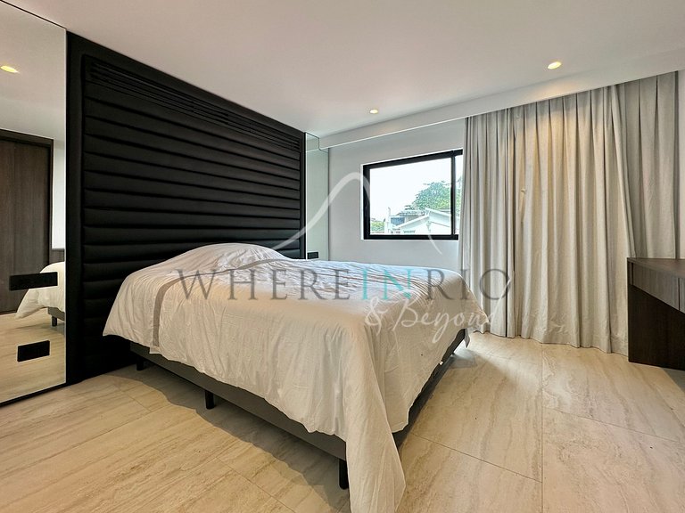 Casa de Luxo com Área de Lazer Completa no Joá