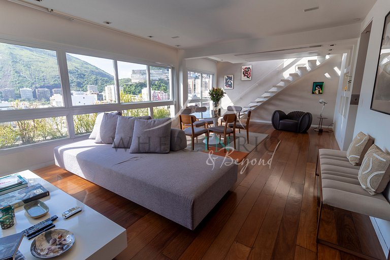 Duplex penthouse with a view of the Dois Irmãos