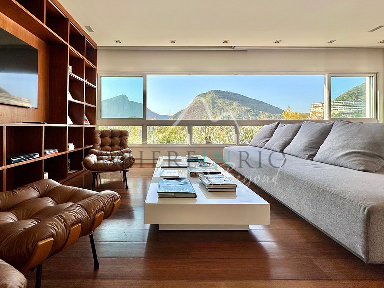 Duplex penthouse with a view of the Dois Irmãos