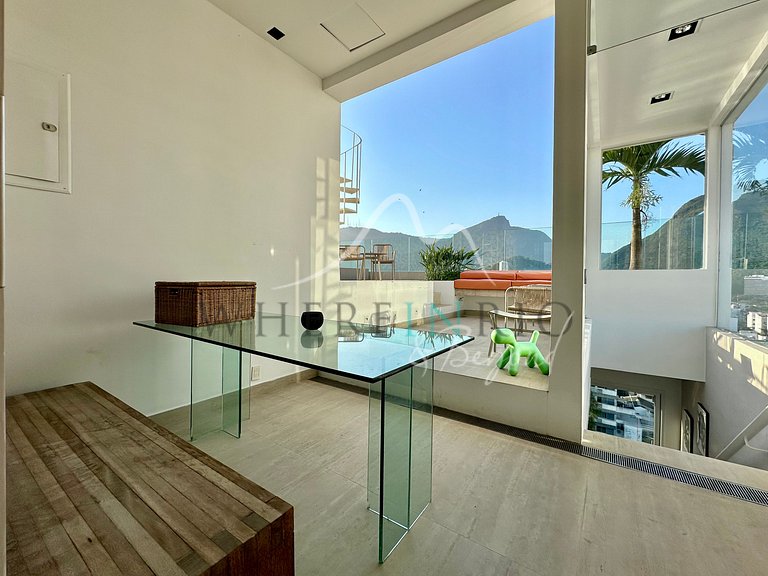 Duplex penthouse with a view of the Dois Irmãos
