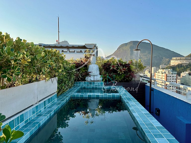Triplex Penthouse with Sea View in Ipanema