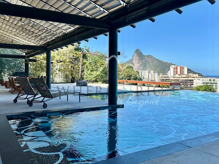 Spectacular 4 bedroom house with pool for rent in Joatinga