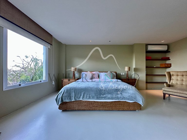 Spectacular 4 bedroom house with pool for rent in Joatinga