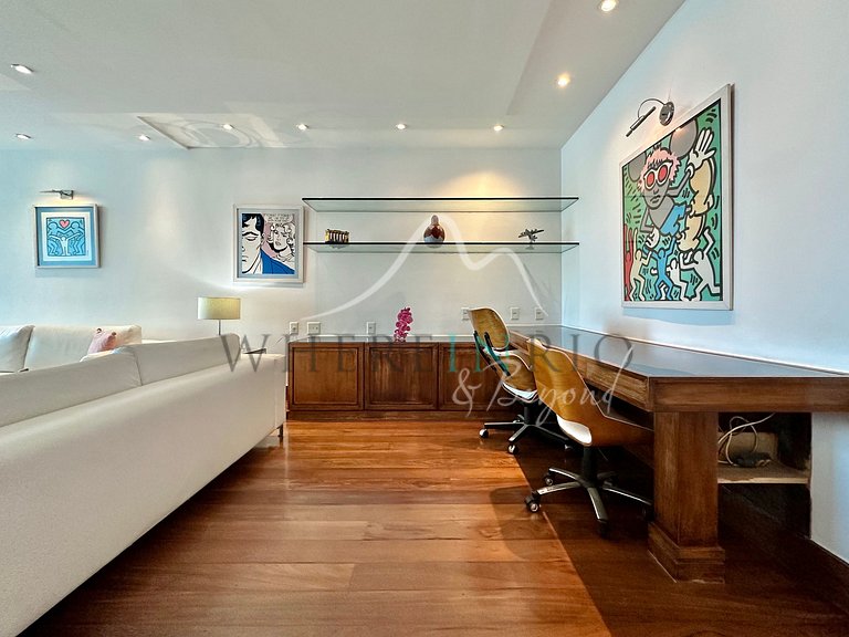 5-bedroom ocean-view penthouse in Copacabana