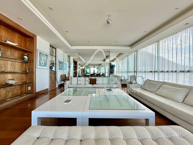Cobertura com vista mar de 5 quartos em Copacabana
