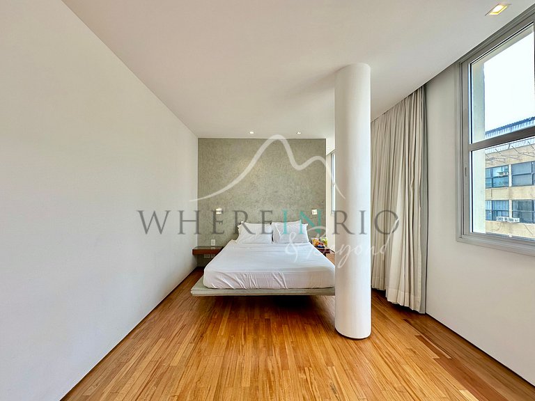 Luxurious vacation penthouse in Copacabana