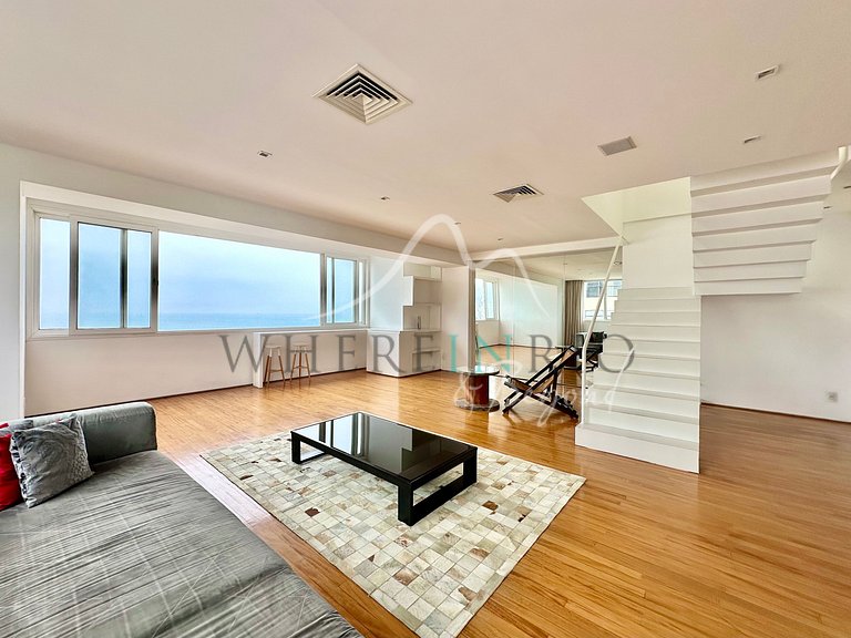 Luxurious vacation penthouse in Copacabana