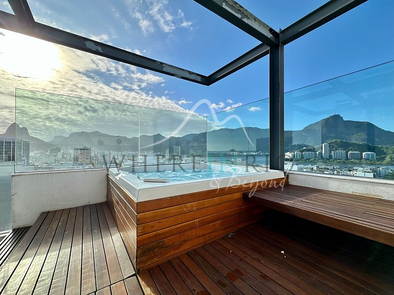 Triplex penthouse with pool in Ipanema
