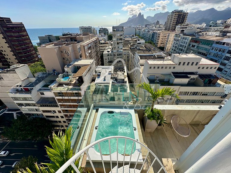 Luxury penthouse for vacation rental in Arpoador