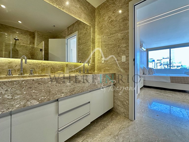 Beachfront apartment in Copacabana