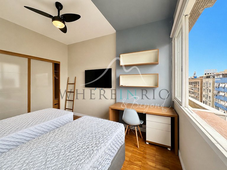 Renovated apartment with open views in Copacabana