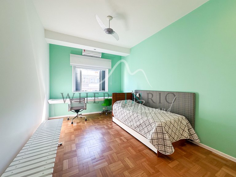 Apartamento frente mar em Copacabana