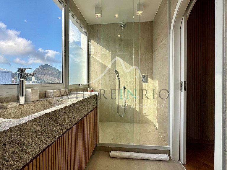 Apartment with Christ the Redeemer View in Leblon