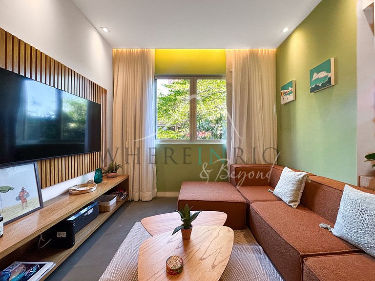 Apartamento reformado a poucos passos do Arpoador