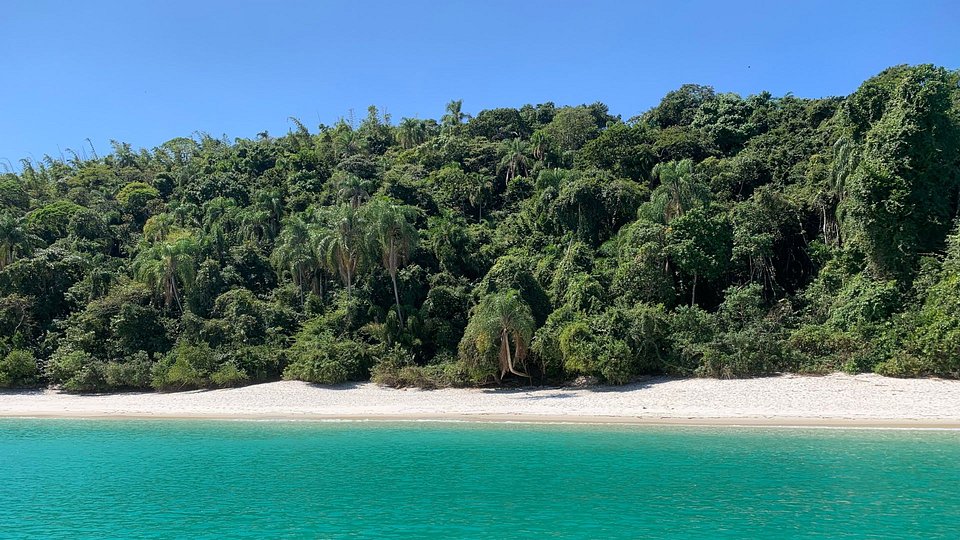 The Emerald Coast: A Peaceful Oasis Just outside Rio